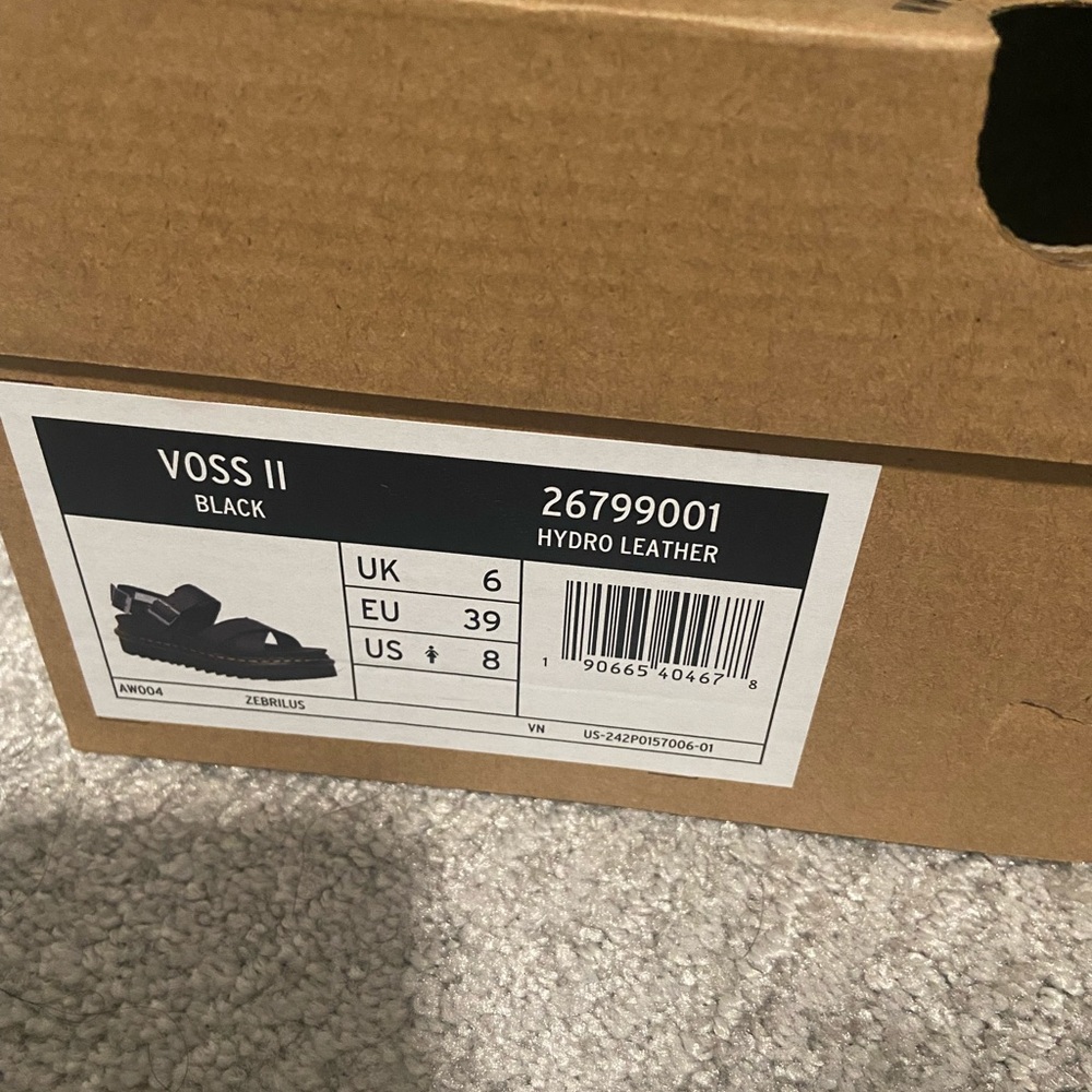 Dr Martens Vos 2 in black